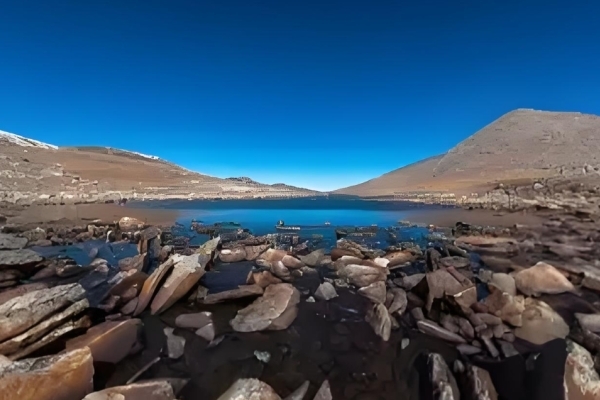 雪布达拉山图片