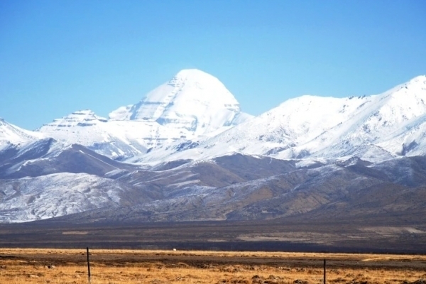 纳木那尼峰图片