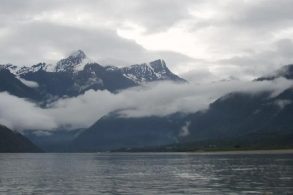 加拉白垒峰图片