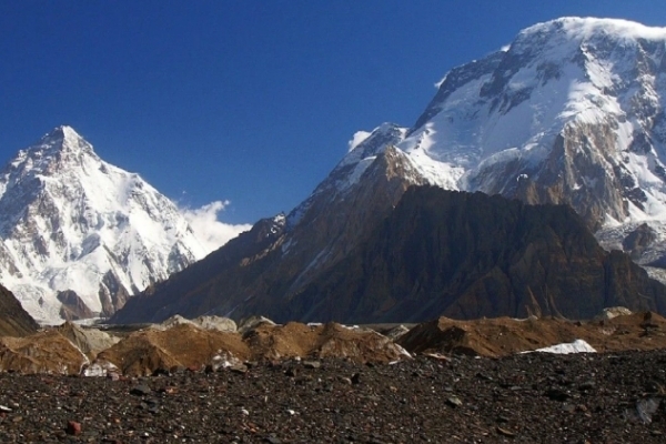 布洛阿特峰图片
