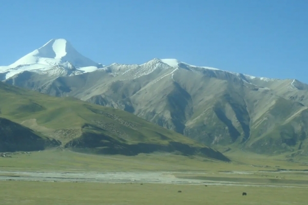 桑丹康桑雪山图片
