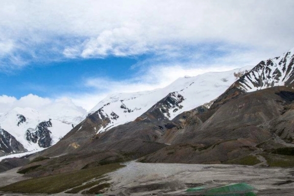 阿尼玛卿山图片