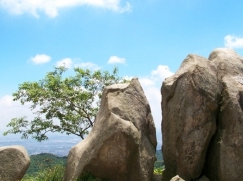 阳台山