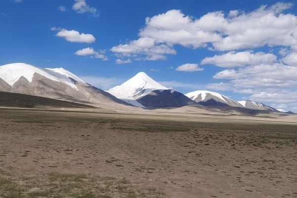 巴颜喀拉山图片