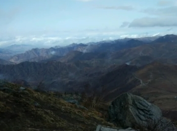 东灵山