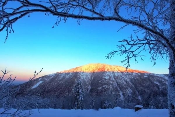 大秃顶子山图片